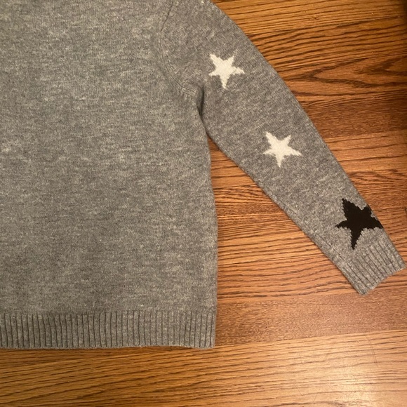 Star Sweater - Picture 4 of 5